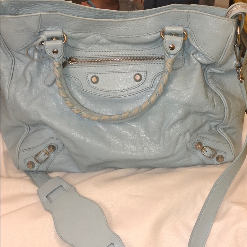 BALENCIAGA BABY BLUE HANDBAG! A STUNNER!!❤️